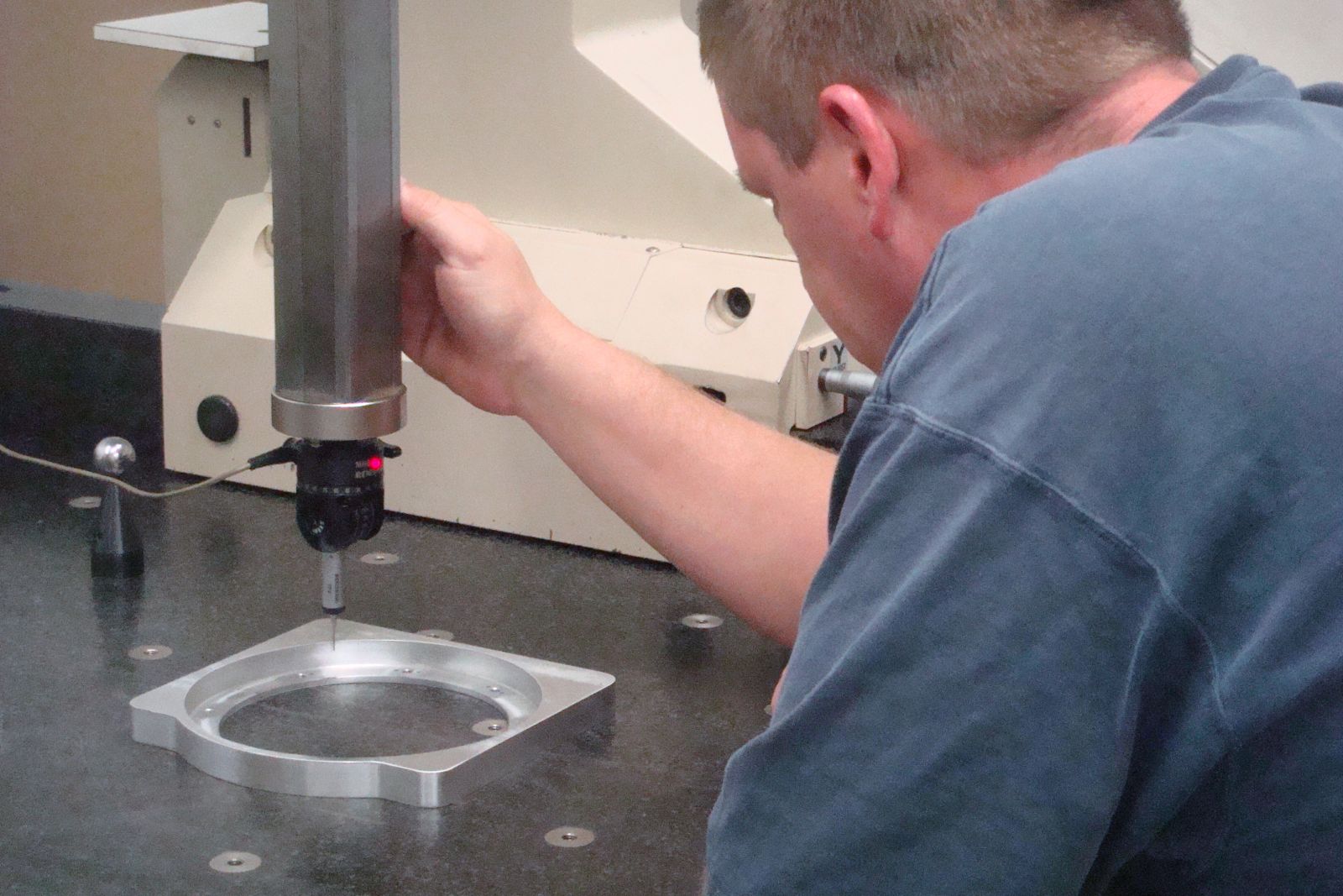 Mitutoyo B231 CMM inspection using QCT2000 Inspect 2 Cad Software and Reinshaw Precision probes.